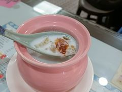 椰汁炖桃胶-黄师奶甜品店