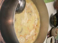 -洪氏嗨捞·猪肚鸡火锅(阳光天地店)