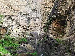 -燕子河大峡谷天坑仙境