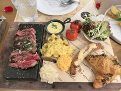 -Mark&Mars Restaurant