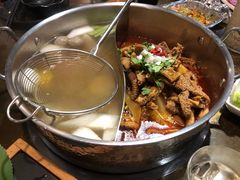 -左庭右院鲜牛肉火锅(金山万达店)