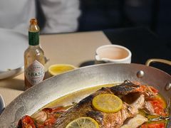 木炭烤整条精选海鱼-Mercato莫卡多露台餐厅与酒吧(K11店)