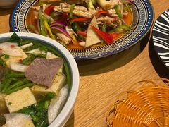 -金莹丸子汤清真(朝外SOHO店)