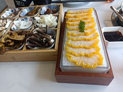 -花菇朵·云山雀 ll 野生菌锅·野果酸汤·精品滇菜(万柳店)