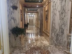 -皇宫大酒店