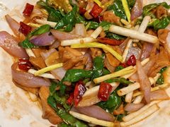 -鲁南仔·滕州炒鸡(经三路店)