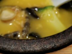 石锅脆米煮鲍鱼-望乡楼上海菜(日月光店)