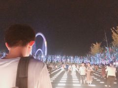 -南京眼步行桥