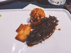 葱烧海参配乌米菌-鲁采LU STYLE(新天地店)