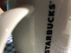 -星巴克臻选(南京金茂览秀城店)
