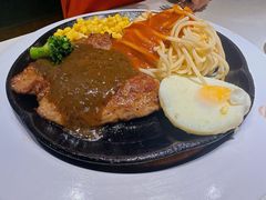 -汤姆家的牛排意面披萨(新城市广场店)