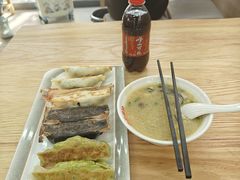 墨鱼锅贴-众品老方子锅贴甜沫(李村店)