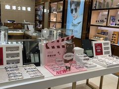 -博士眼镜(东莞中环财富广场店)