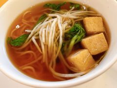 -上海西藏大厦万怡酒店Momo Cafe(徐汇店)