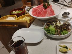 -颐辰舍岁岁羊(文昌万达景园店)