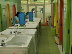 -小小王国亲子游泳俱乐部(锦辉中心)