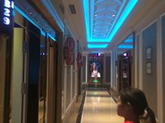 走廊-OS CLUB(长风大悦城店)