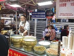 -正宁路小吃夜市