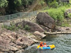 -安吉龙王山峡谷漂流