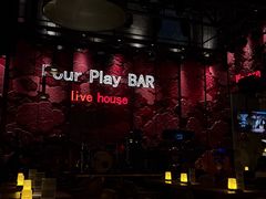 -FOUR PLAY BAR