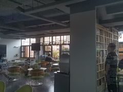 -栖游青年旅舍(华强北地铁站店)
