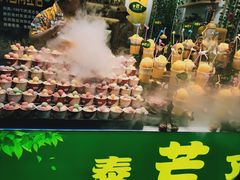 -吴山路夜市