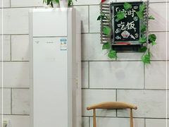 -愉肴麻辣香锅(中北镇店)