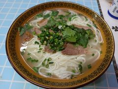 -肇兴特色牛肉粉