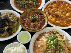 -曾氏肥肠馆(凯瑞雅居店)