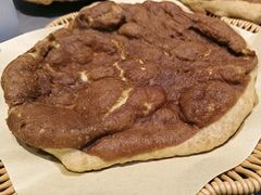 刚出锅的油饼-黑窑厂糖油饼烤鸭·清真菜(旗舰店)