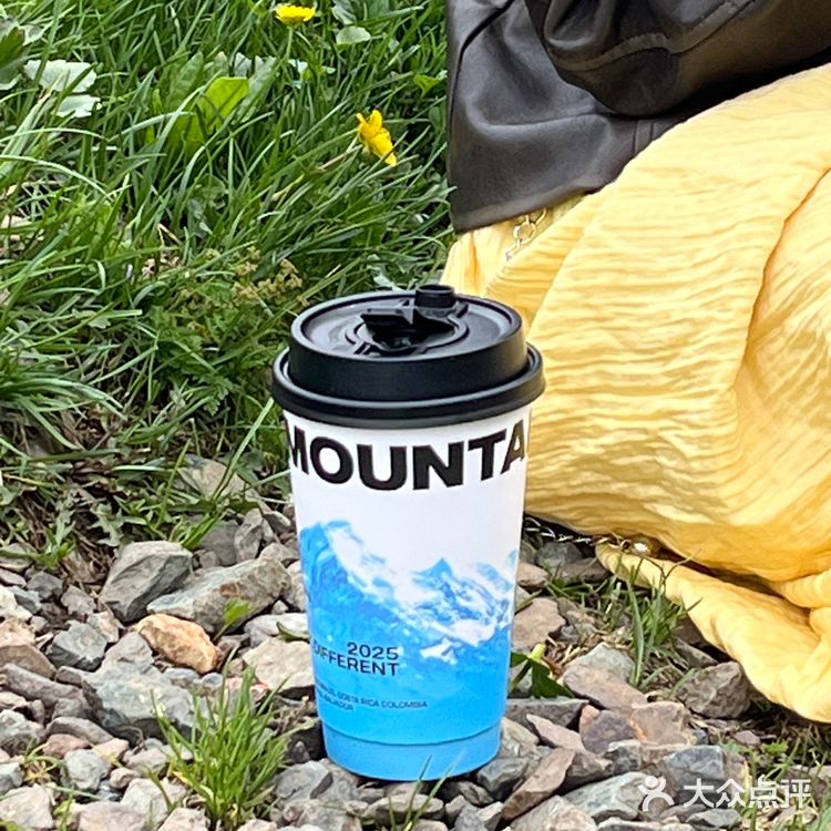 那拉提这家☕️咖啡店的景观位有点东西