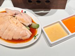 招牌海南鸡四分之一-芽笼芽笼新加坡餐厅(环球港店)