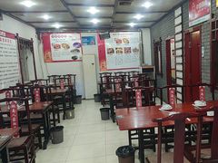 -湖南人家湘菜馆(镇江路店)