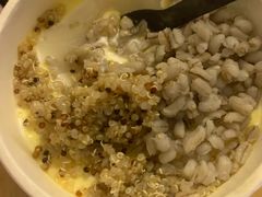 酸奶加藜麦-桥门程记(兰州南关夜市店)