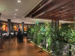 大堂-八府香鸭·啫啫煲(华山路店)