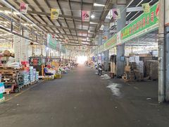 -上海龙吴水胜海发市场