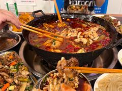 -鸿顺老铁锅美蛙鱼府(解放碑店)