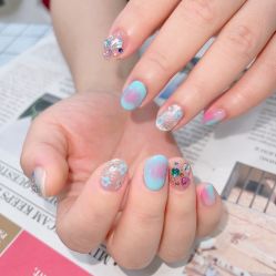 -七彩虹美甲美睫 半永久
