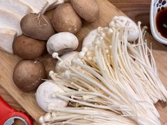 -青瓦餐厅·生鱼片·韩园烤肉(西塔店)