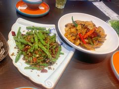 -川流不息·地道川菜·小龙虾(松东路店)