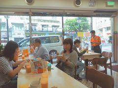 用餐区-喜莲咖啡
