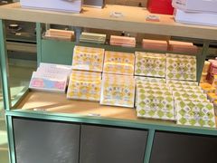 面包甜点陈列柜-好利来(建邺吾悦广场Lab主题店)
