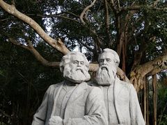 -万绿园