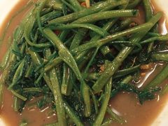 -J Daeng Seafood