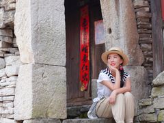 -高荡千年布依古寨旅游景区