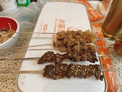 -小董哥烤串·爆汁大油边(故宫店)