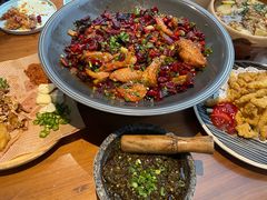 -有红鸡毛店·川菜(建设路店)