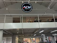 -爱车行 奥迪 奔驰 宝马 保时捷 路虎 专业 维修保养 原厂 奥迪改装升级 中心(静安店)