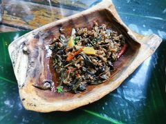 基诺茶叶炒牛肉-基诺山寨.版纳民族特色菜