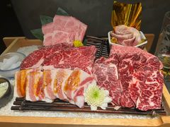 -铭牛烧肉·和牛海鲜自助(高新月牙湖店)